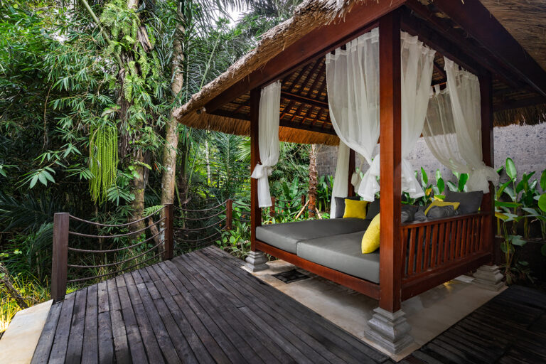 The traditional Balinese balé allows you to enjoy the outdoors in comfort, sheltered from the sun while reading, relaxing or having a massage.